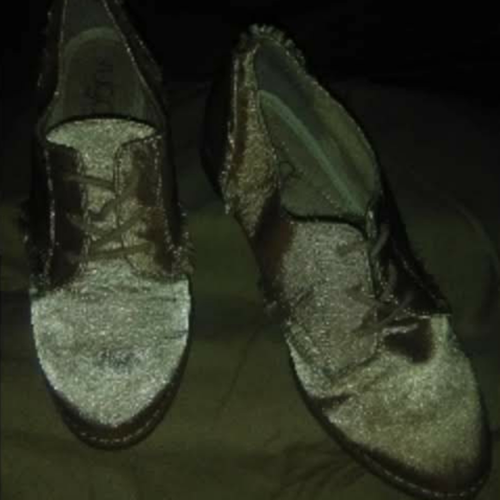 Ladies faux velvet lace up oxfords
